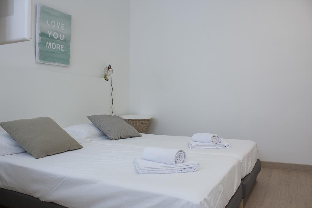 Apartmán Flateli Roger 6 Barcelona Exteriér fotografie