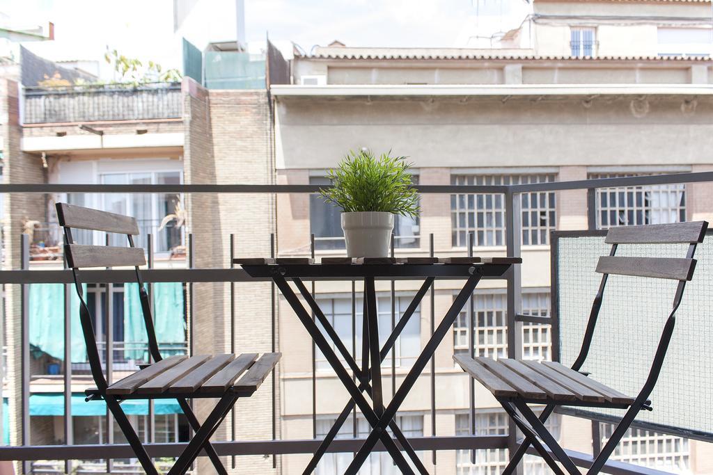 Apartmán Flateli Roger 6 Barcelona Exteriér fotografie