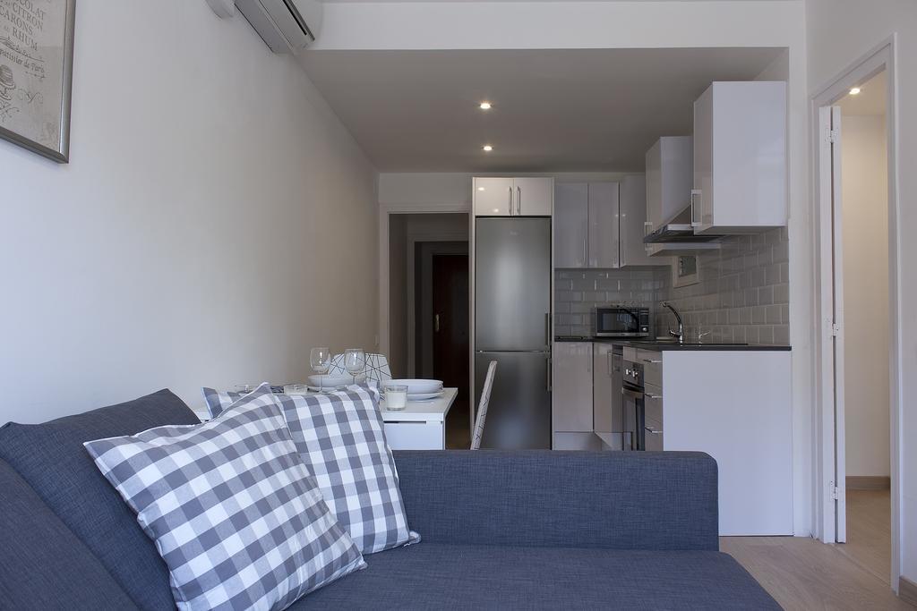 Apartmán Flateli Roger 6 Barcelona Exteriér fotografie