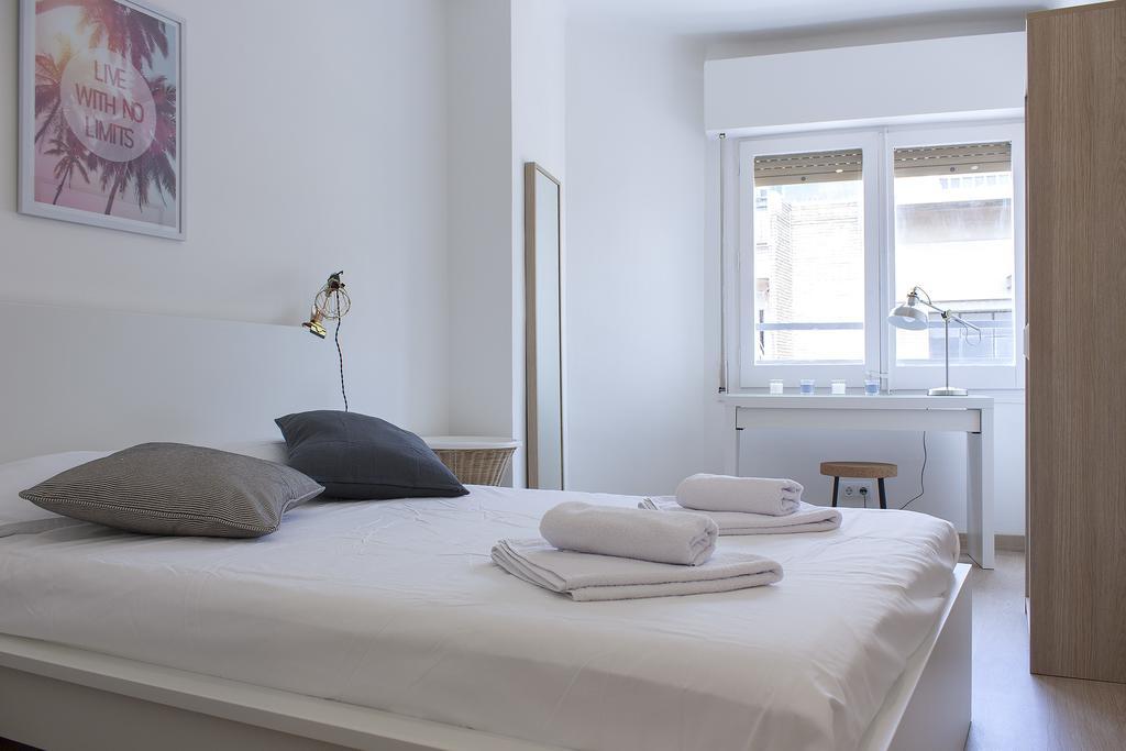 Apartmán Flateli Roger 6 Barcelona Exteriér fotografie